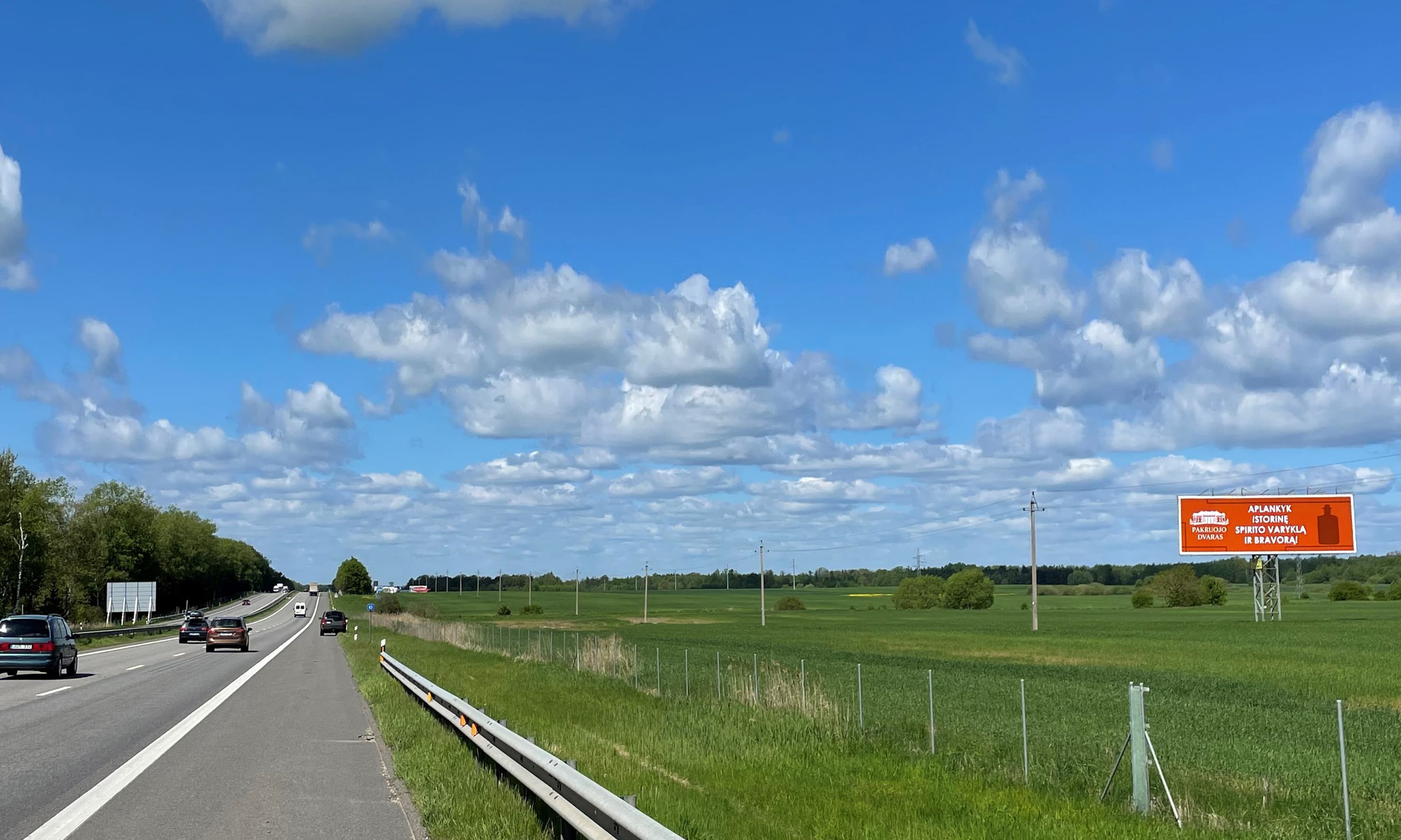 Magistralinis stendas – 65 km nuo Vilniaus, netoli Baniškių (A pusė)