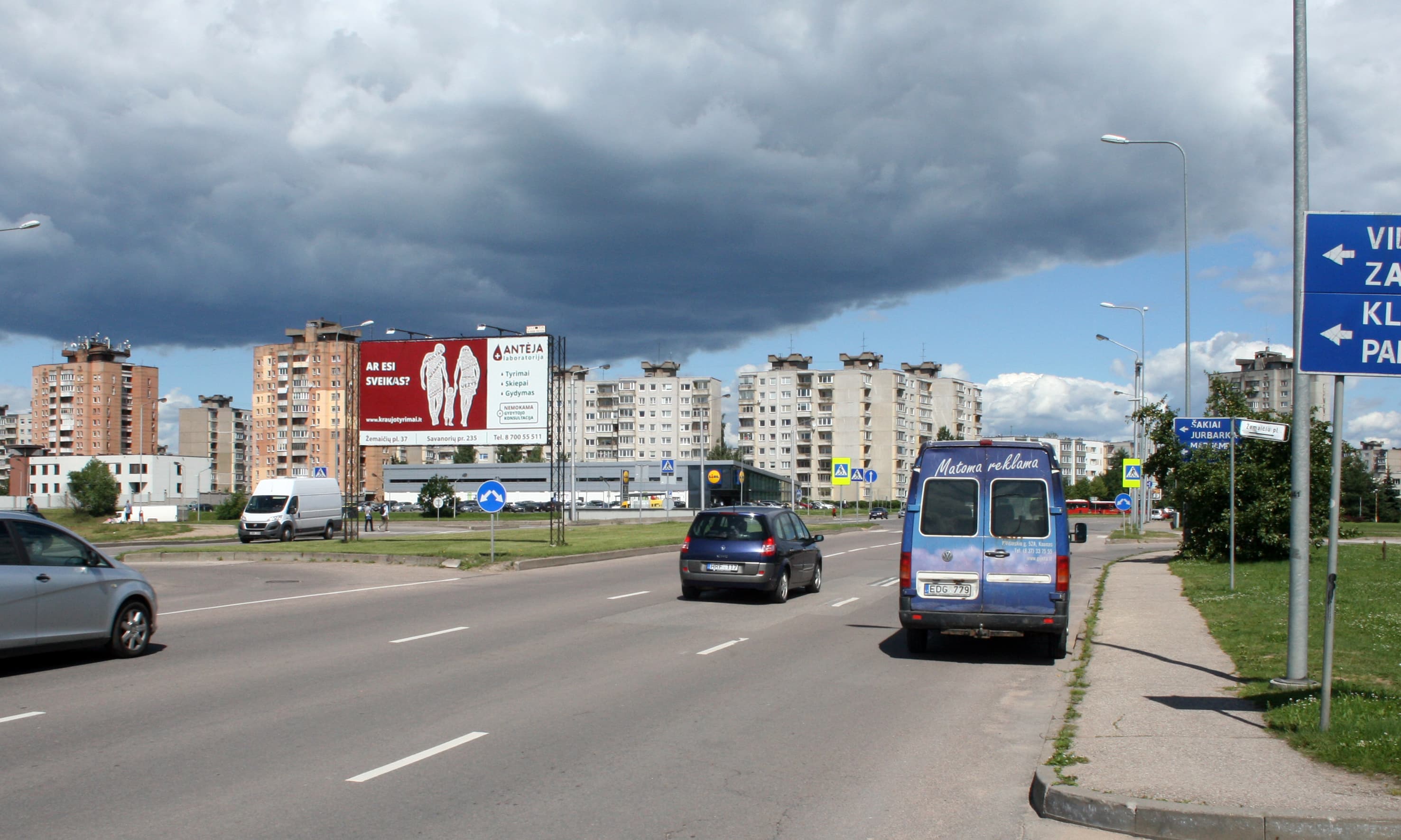 Reklamos stendas – Baltų pr. ir Žemaičių pl. sankryža, Kaunas (A pusė)