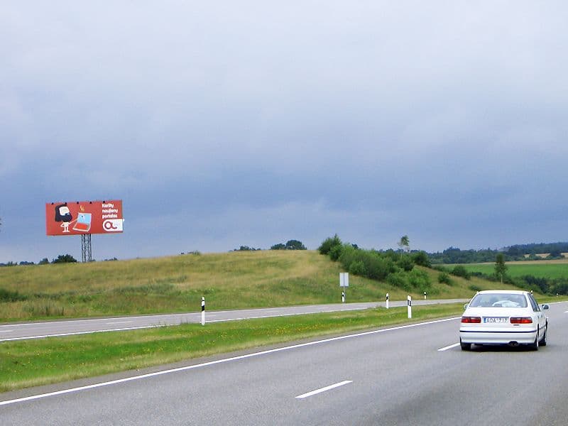 Reklamos stendas, Kaunas–Klaipėda 207km (K pusė)
