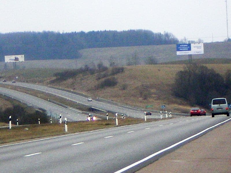 Reklamos stendas, Kaunas–Klaipėda 207km (D pusė)