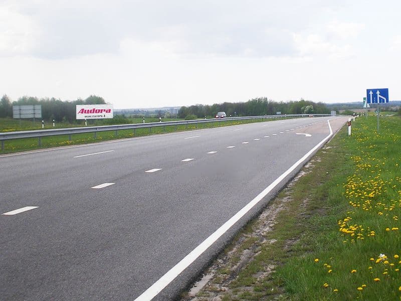 Reklamos stendas, Kaunas–Klaipėda 236km (K pusė)