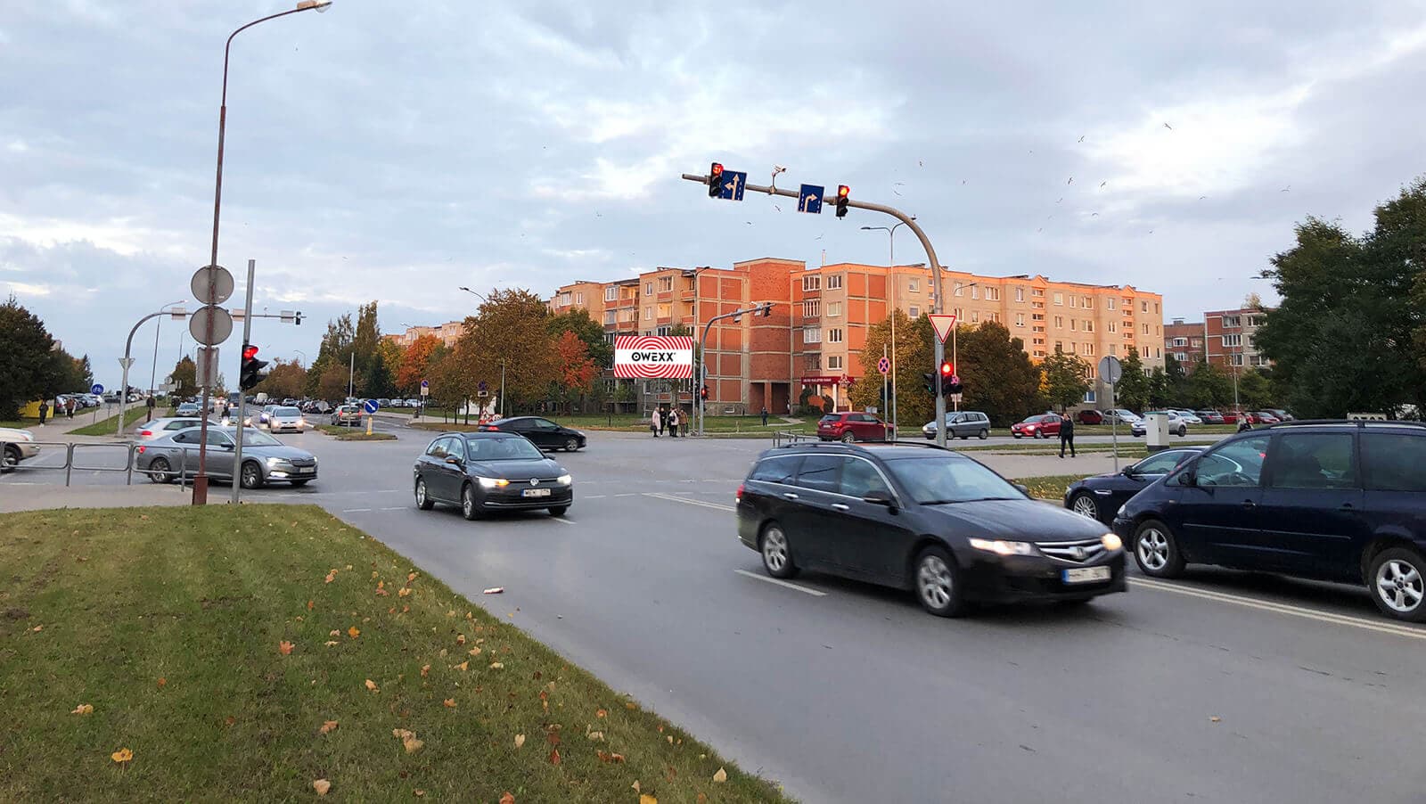 Reklamos stendas Šiauliai – Lyros g. - Gegužių g. - Gytarių g. sankirta, Šiauliai