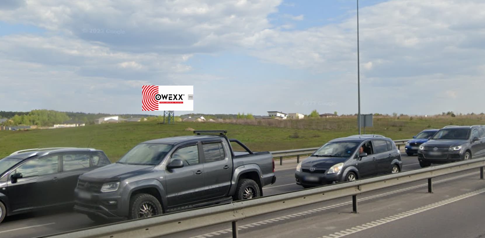 Reklamos stendas Molėtų kelias, 14km. link Vilniaus (kairėje pusėje)