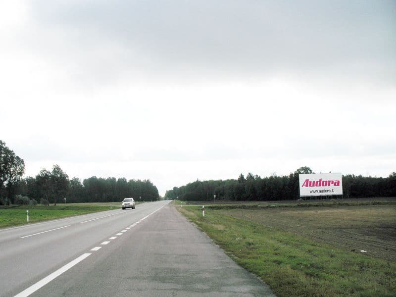 Reklamos stendas, Saločiai–Panevėžys 2km