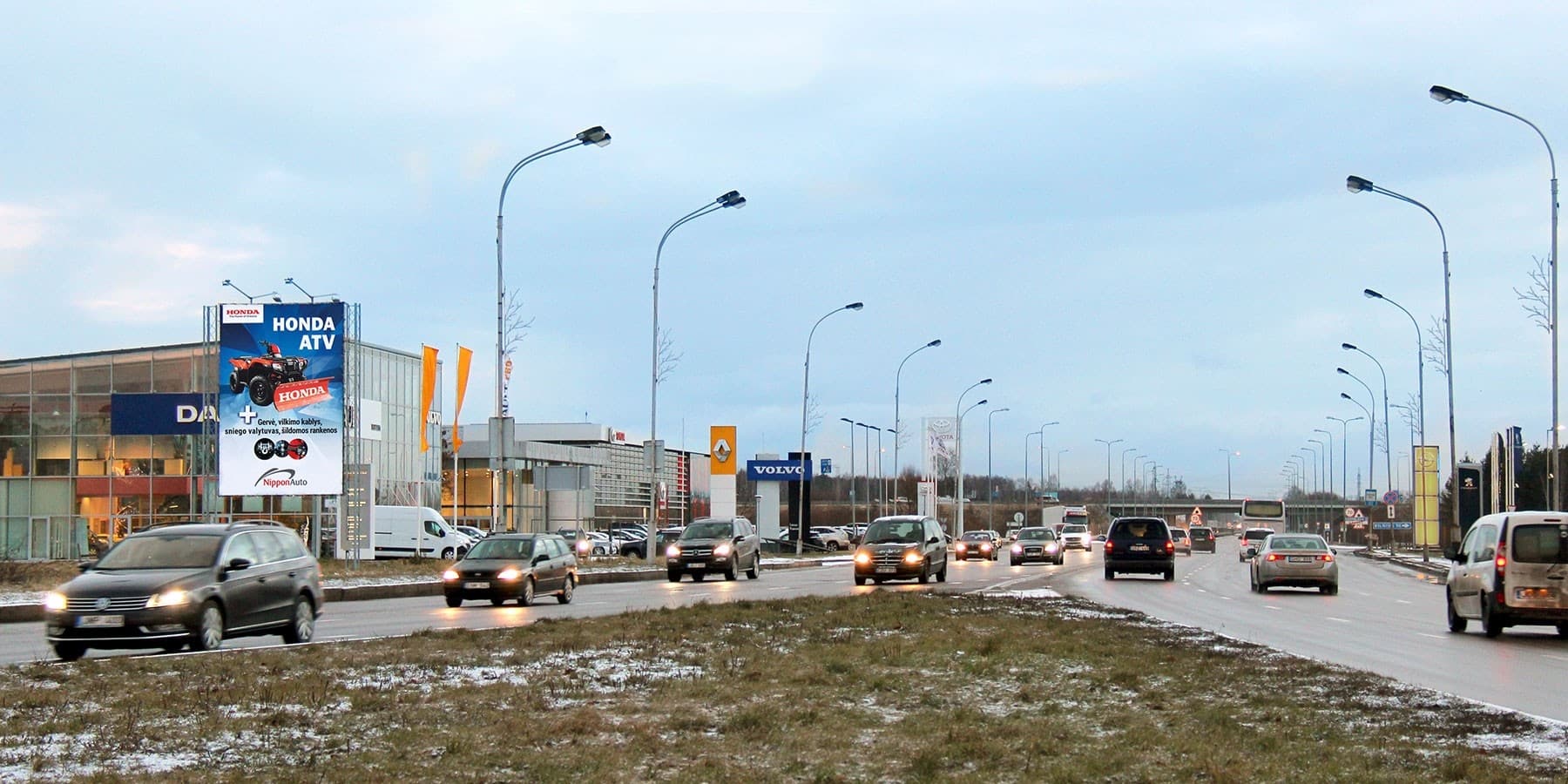 Reklamos stendas Kaunas – Savanorių pr. 443 (dešinėje pusėje)