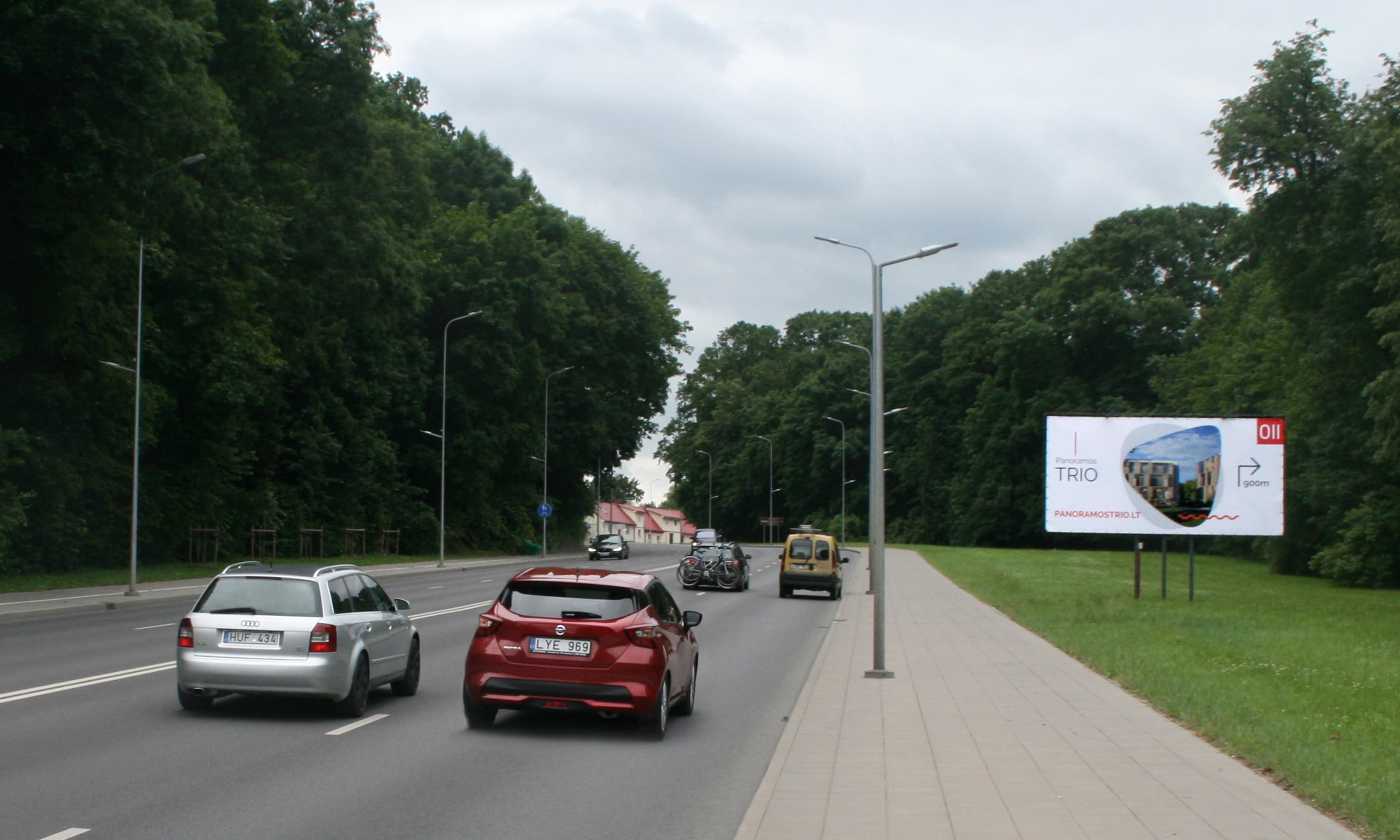 Reklamos stendas – Veiverių g., įkalnė, Kaunas (B pusė)