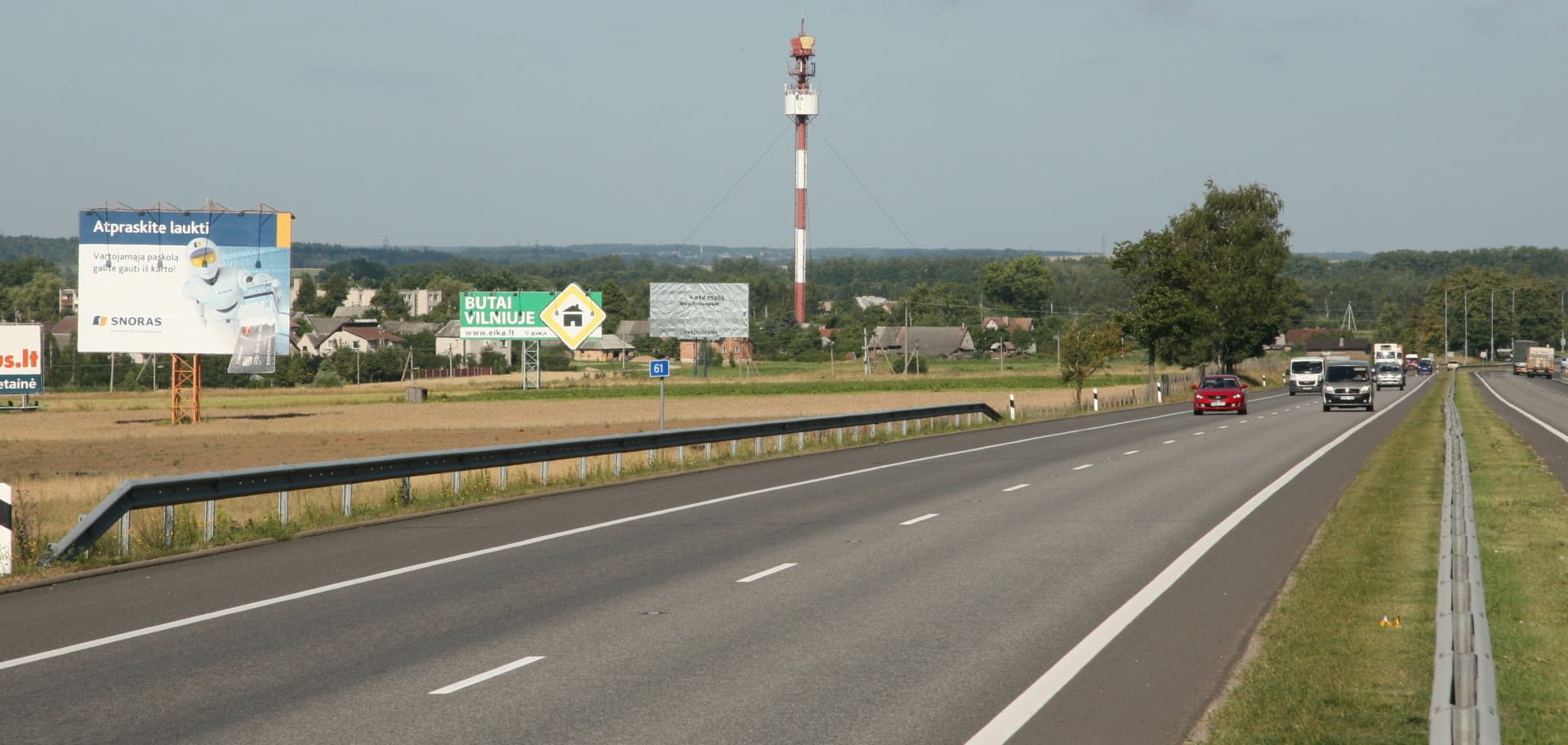 Vilnius - Kaunas, 61,4 km nuo Vilniaus (kairėje pusėje)