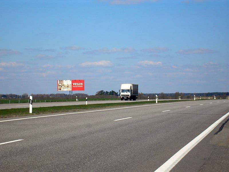 Reklamos stendas, Vilnius–Panevėžys 33km (K pusė)