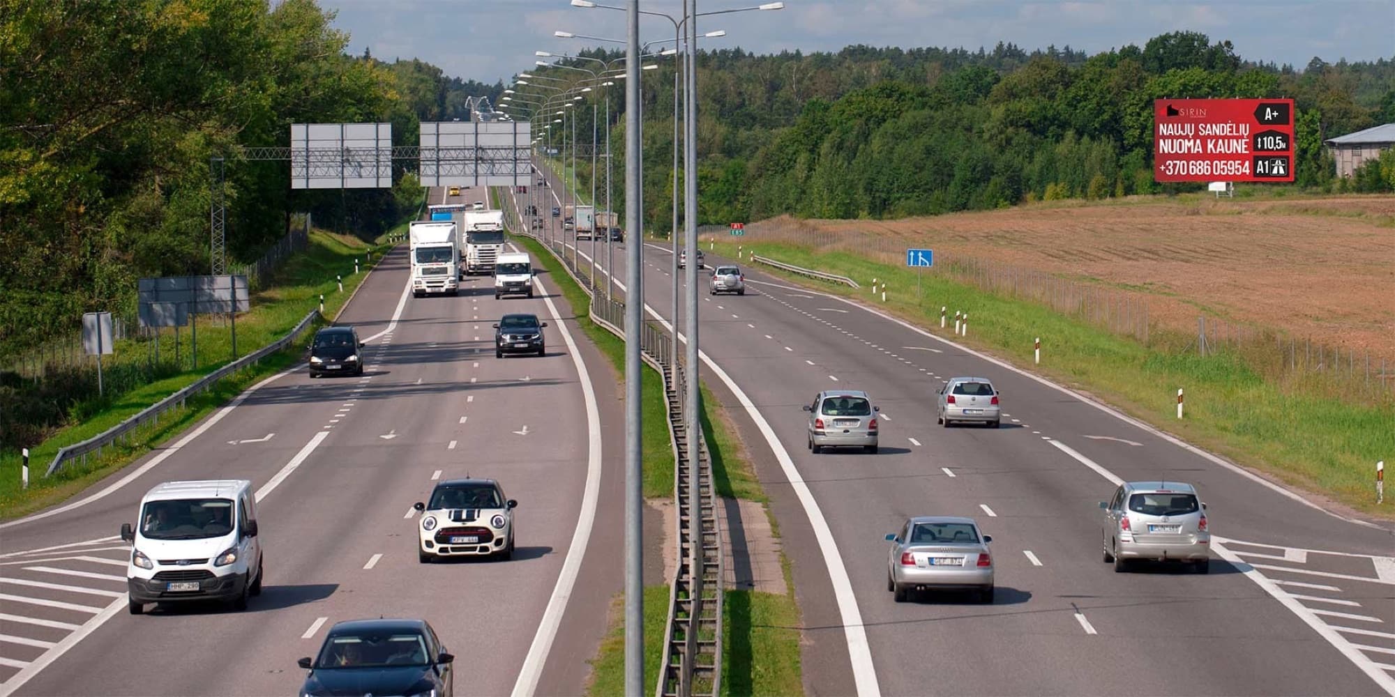 Automagistralė A1, Kaunas - Vilnius (dešinėje pusėje), 80 km nuo Vilniaus