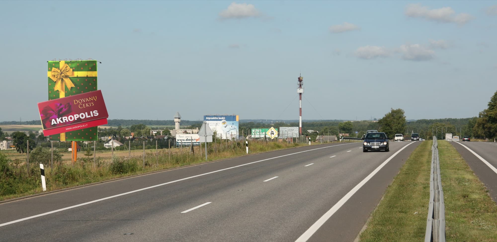 Kaunas - Vilnius, 61,4 km iki Vilniaus (dešinėje pusėje)