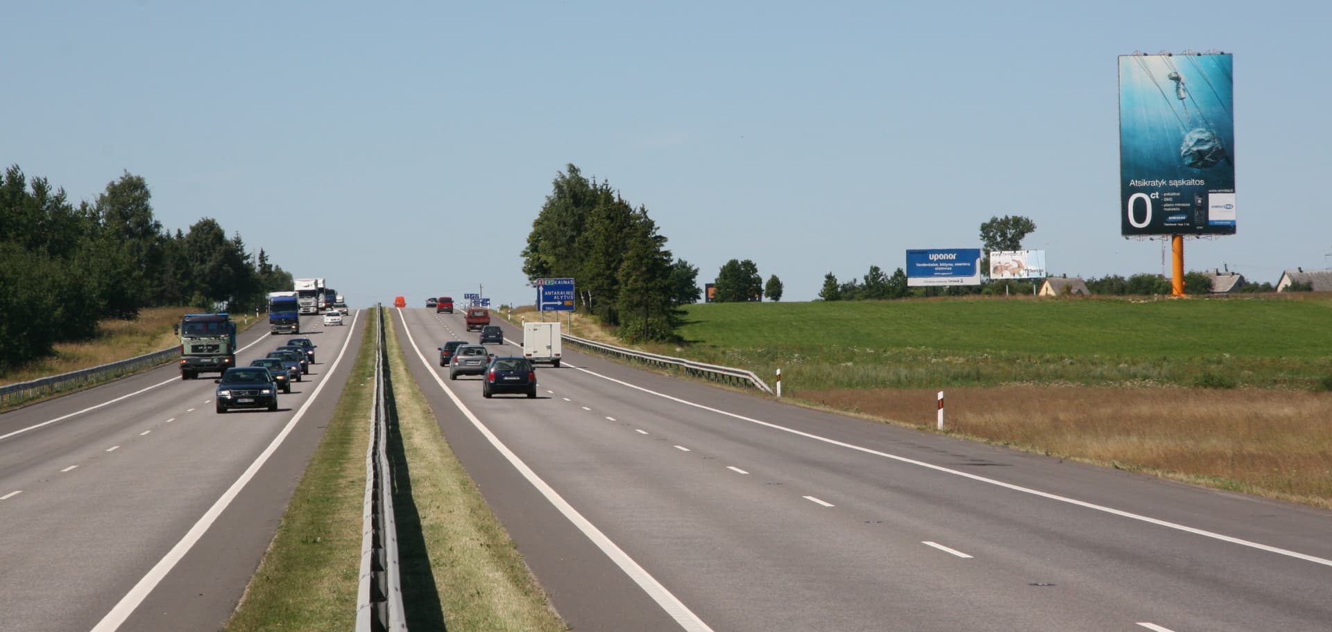 Vilnius - Kaunas, 69,6 km nuo Vilniaus (dešinėje pusėje)