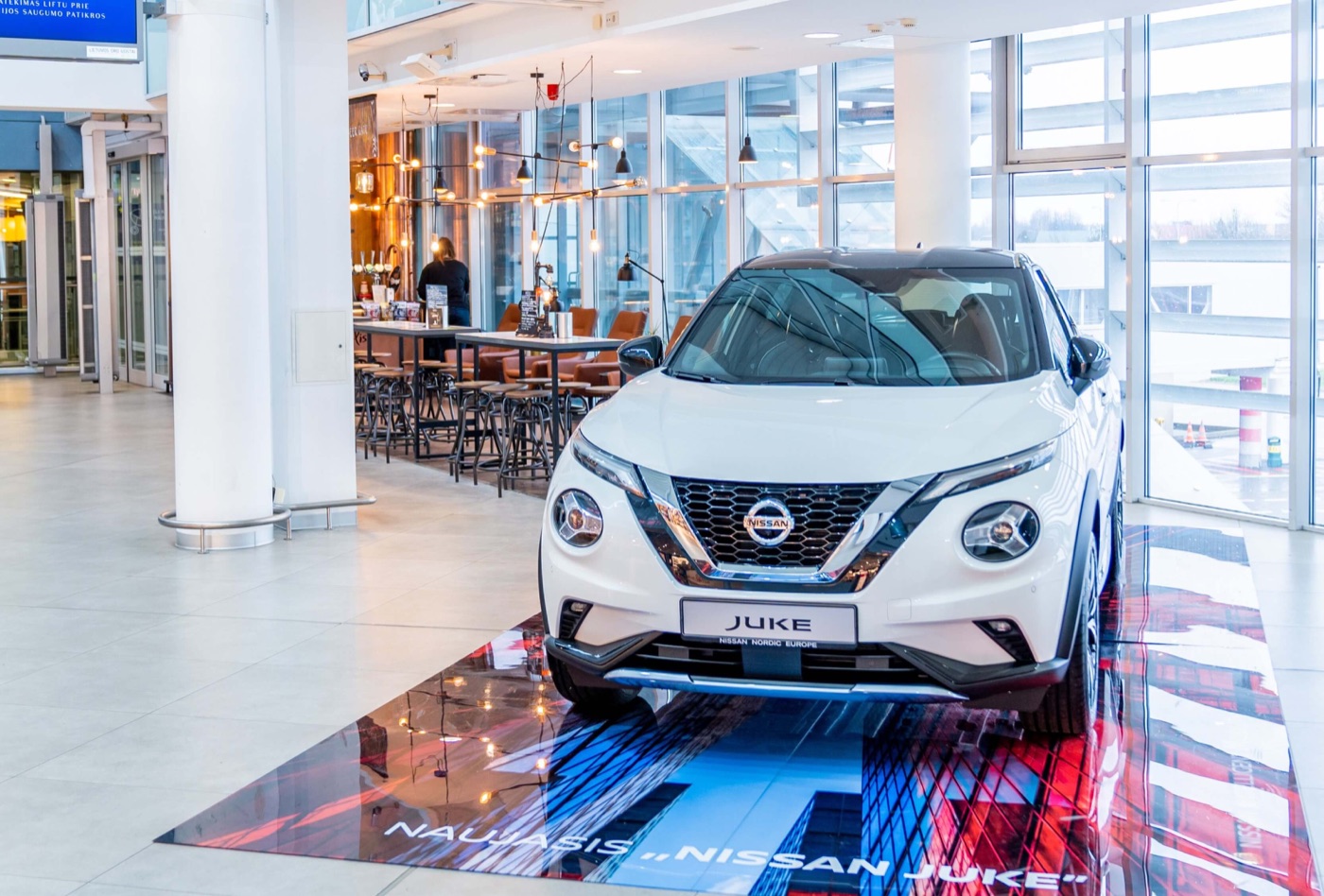 Automobilio ekspozicija — Vilniaus oro uostas